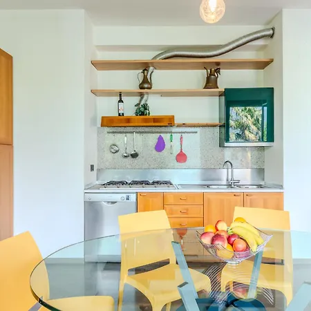 Iris By Interhome Appartement Dervio