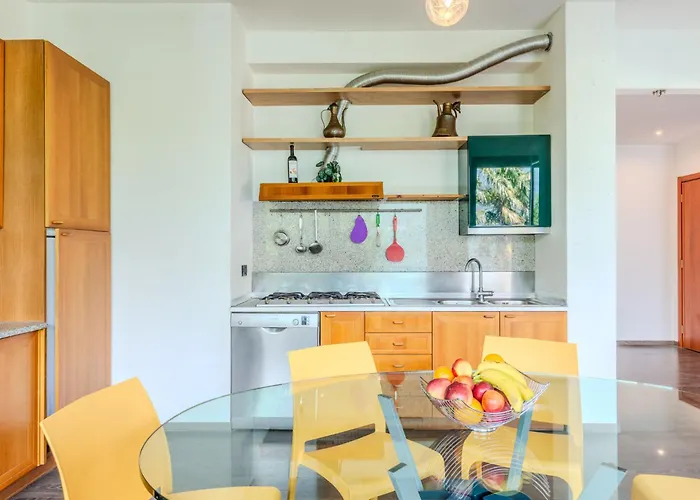 Iris By Interhome Appartement Dervio